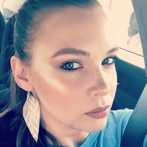 Meet your Posher, Malena